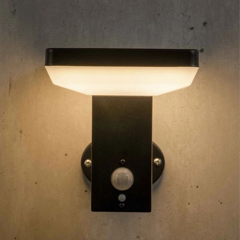 Stelora - solarna lampa ścienna ze stali nierdzewnej
