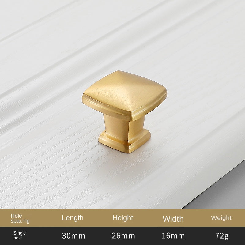 Brezčasna omarica in predalni ročaj