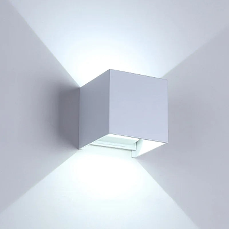 KubiskStil – Zeitgemäße wasserdichte LED-Wandleuchte