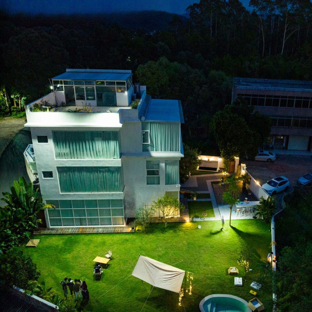 SunGazer™ - 3000W system oświetlenia zewnętrznego