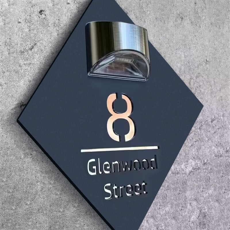 Personalisierte Solar-Adressplakette in Diamantform