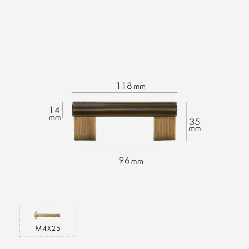 Nobula - Antiker Schrank-Zug