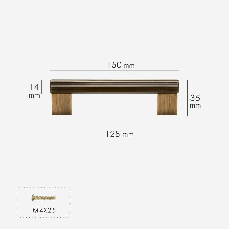 Nobula - Antiker Schrank-Zug