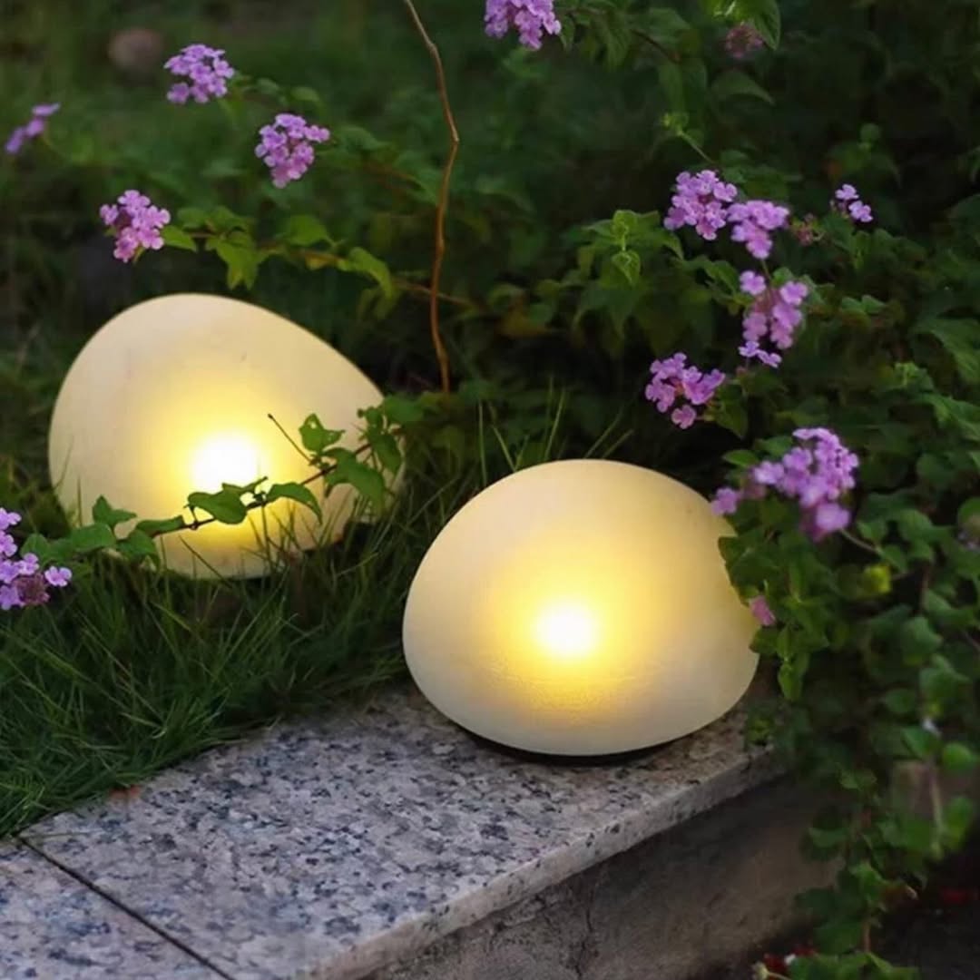 Lampa solarna GlowPebble