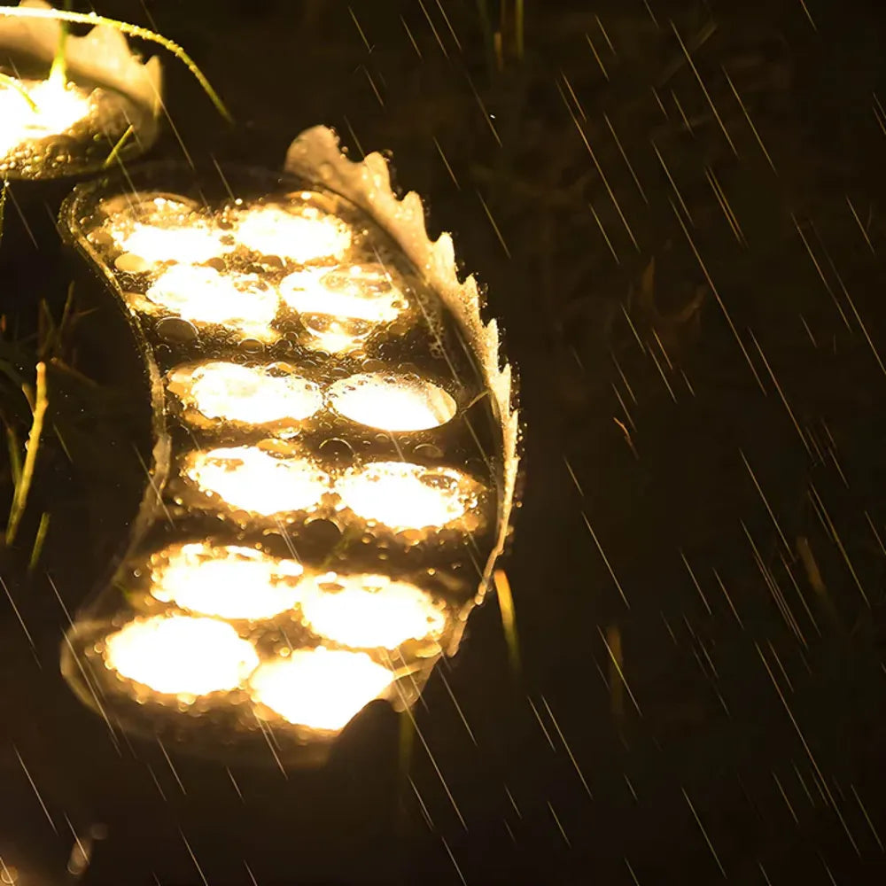 LumoTree | Elegant Wetterfester Gartenstrahler Mit Erdspieß Für Außenbereiche 5