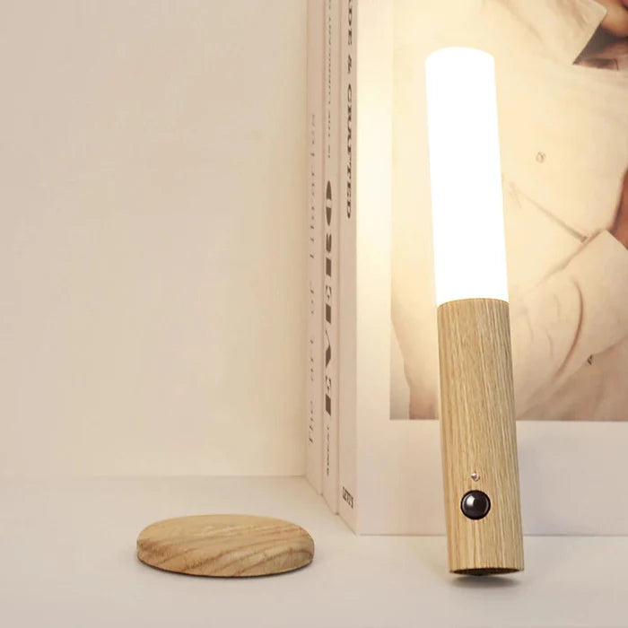 WoodGlo - wielokrotnego ładowania lampa ścienna z drewna
