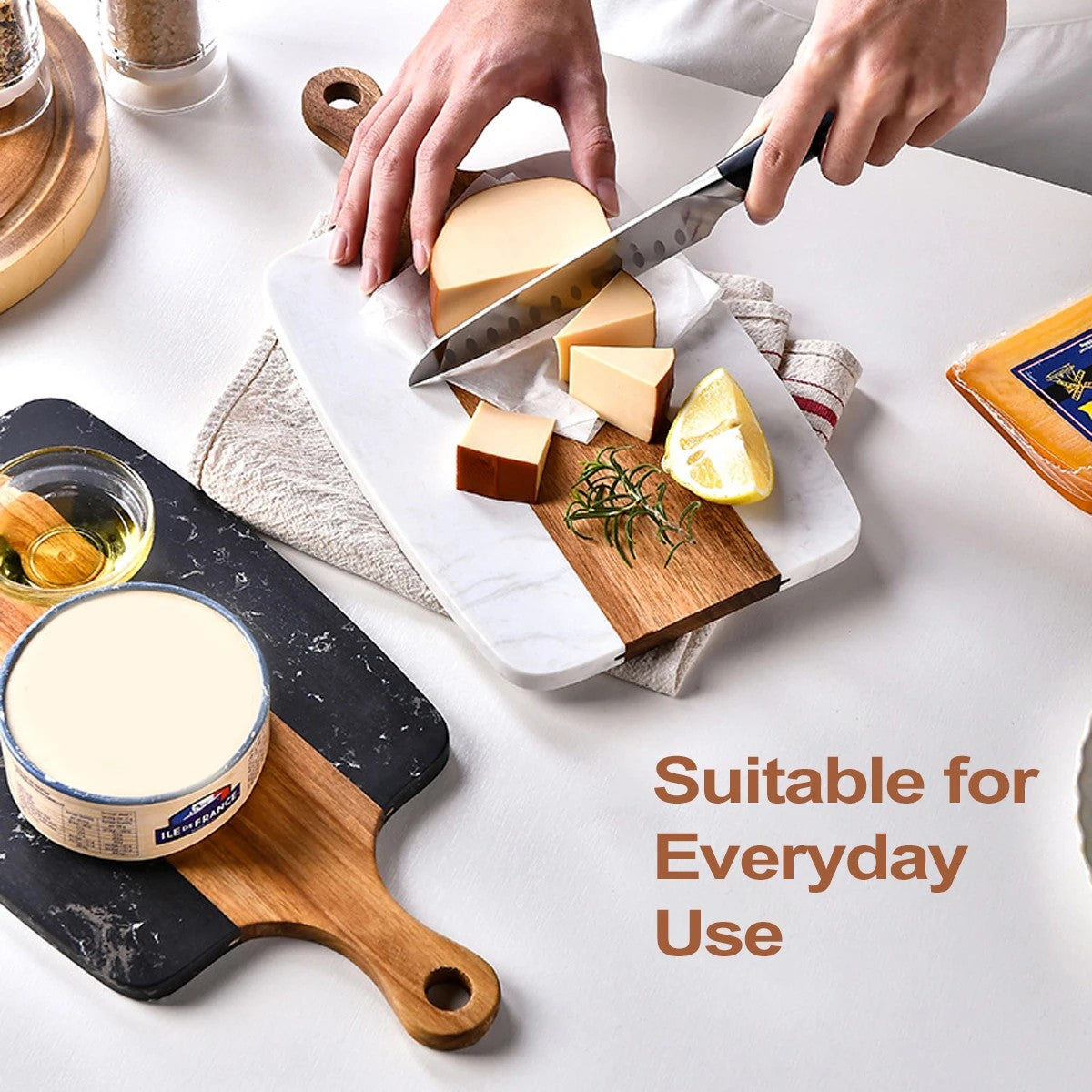 Schneidebrett aus Akazienholz und Marmor