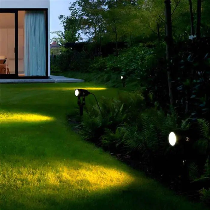 LumoBeam – hibridni solarni reflektor