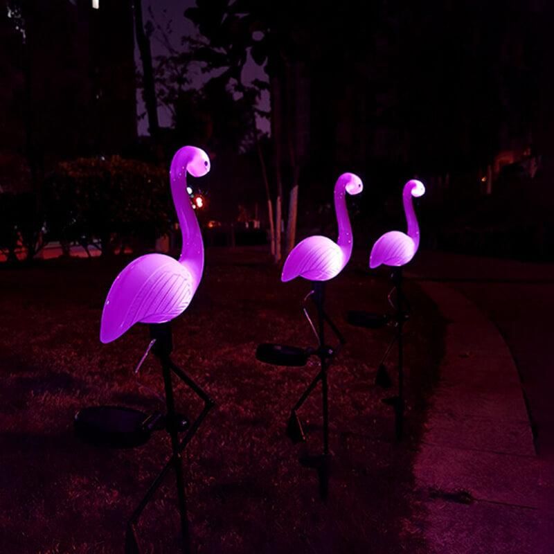 FlamingoGlow - solarno napajana LED-lampa za travniške flaminge