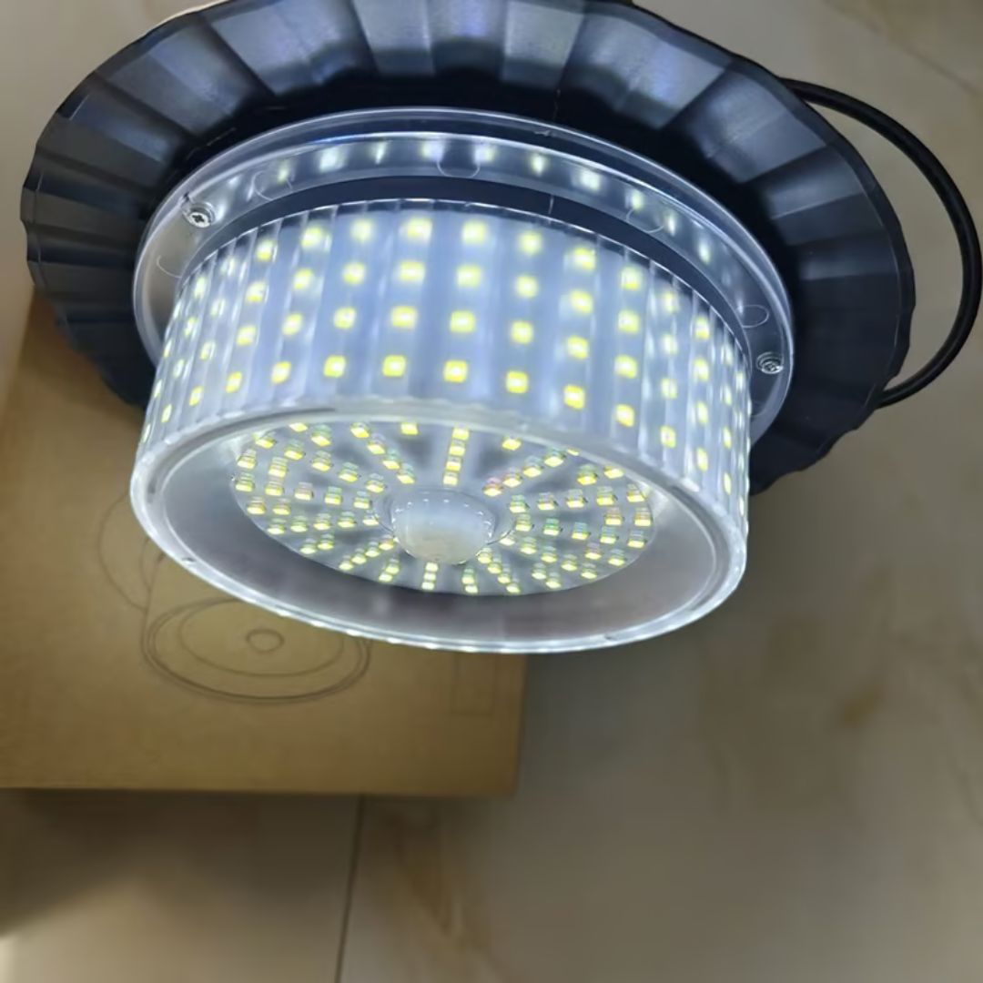 SunRay – Solarlampe für Schuppen & Scheune