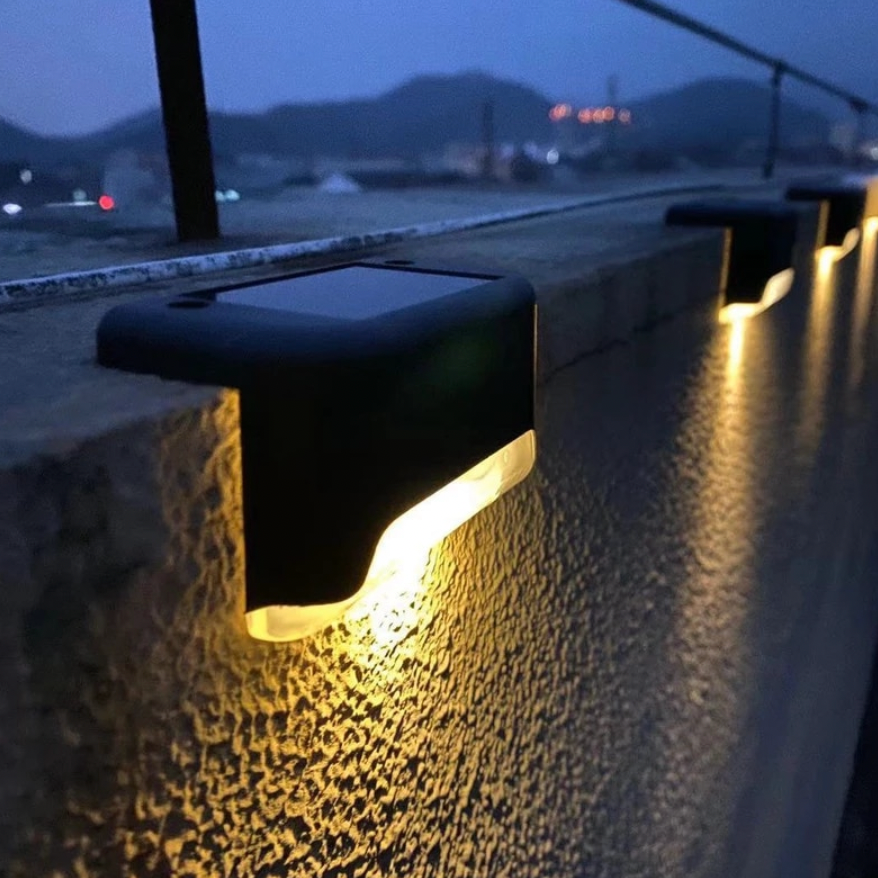 SolarBright – Solarbetriebene LED-Leuchten für Zaun & Terrasse